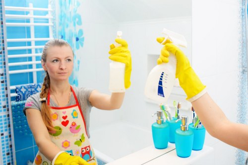 Kitchen and bathroom one-off cleaning service in TW10