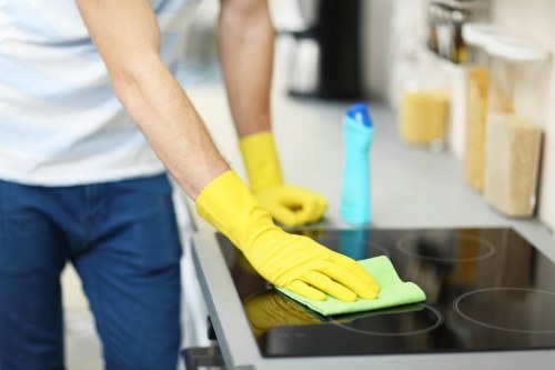 TW10 property deep cleaning for move-in or move-out preparation